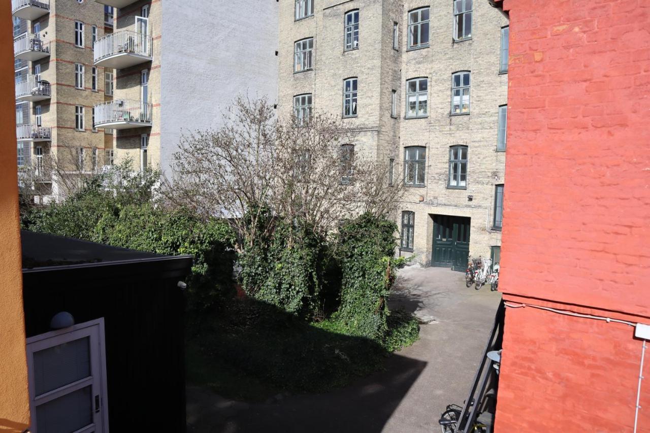 Charming Red Courtyard Apartment København Ngoại thất bức ảnh